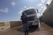 lavado de camion.